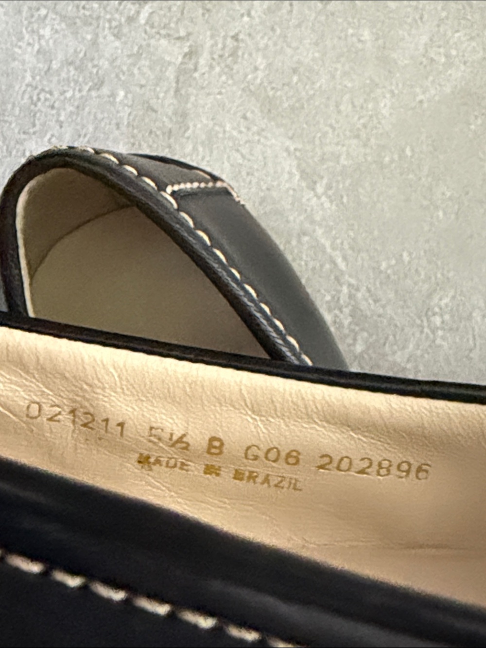 COLE HAAN Black Leather Tassel Loafers Contrast Stitching Flats Women’s 5.5 - Picture 15 of 16